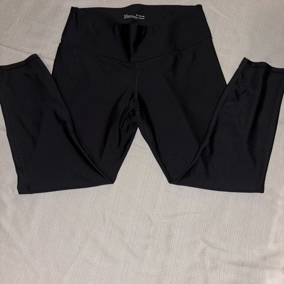 2/$30 Under Armour Jet Black Compression Active Leggings Size XL - Picture 2 of 9